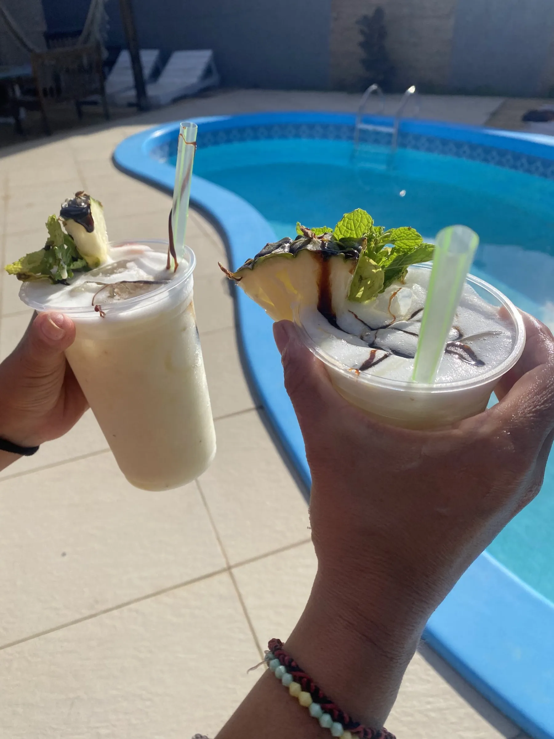 Drinks na borda da piscina